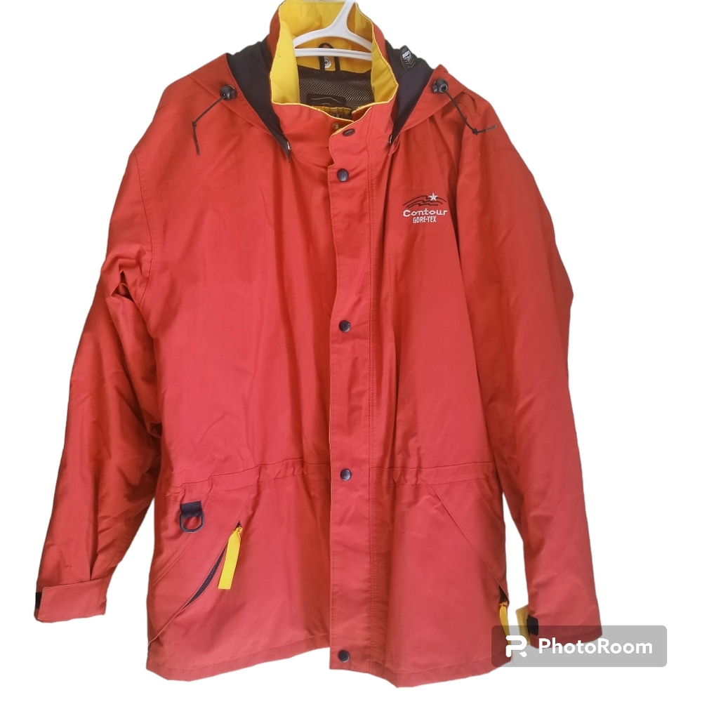 Vintage 90's Contours Gortex jacket size medium red